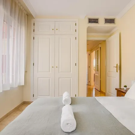 Apartment Marina Breeze By Solmaestranza